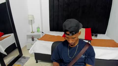 Snapshot of anthoy_wayans chatting on December 2024 10:14:02 PM online show from December 2024 10:14:02 PM