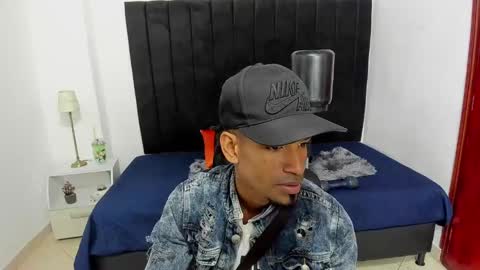 Snapshot of anthoy_wayans chatting on December 2024 11:40:02 PM online show from December 2024 11:40:02 PM