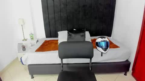 Snapshot of anthoy_wayans chatting on January 2025 12:11:01 AM online show from January 2025 12:11:01 AM