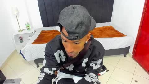 Snapshot of anthoy_wayans chatting on January 2025 07:04:01 PM online show from January 2025 07:04:01 PM