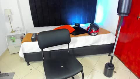 Snapshot of anthoy_wayans chatting on January 2025 02:04:02 AM online show from January 2025 02:04:02 AM