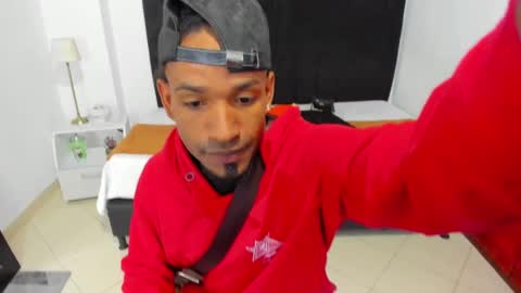 Snapshot of anthoy_wayans chatting on January 2025 08:10:02 PM online show from January 2025 08:10:02 PM