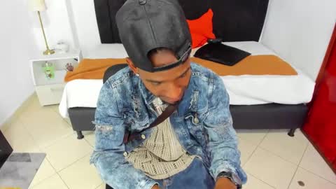 Snapshot of anthoy_wayans chatting on January 2025 12:05:01 AM online show from January 2025 12:05:01 AM