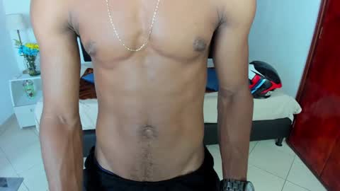 Snapshot of anthoy_wayans chatting on February 2025 12:49:01 AM online show from February 2025 12:49:01 AM