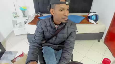 Snapshot of anthoy_wayans chatting on February 2025 12:17:02 AM online show from February 2025 12:17:02 AM