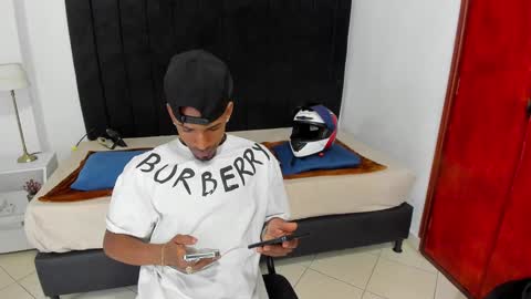 Snapshot of anthoy_wayans chatting on February 2025 12:09:01 AM online show from February 2025 12:09:01 AM