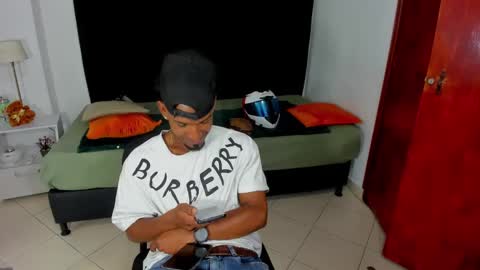 Snapshot of anthoy_wayans chatting on March 2025 03:06:01 AM online show from March 2025 03:06:01 AM