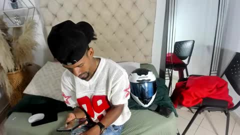 Snapshot of anthoy_wayans chatting on September 2025 11:52:01 PM online show from September 2025 11:52:01 PM