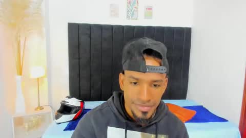 Snapshot of anthoy_wayans chatting on October 2025 12:56:02 AM online show from October 2025 12:56:02 AM