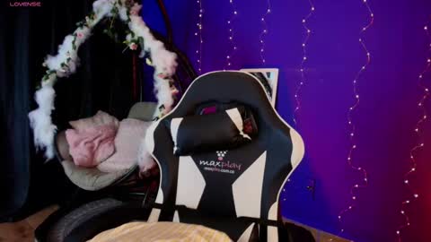 Snapshot of anto_thompson chatting on December 2025 03:45:02 AM Antonella online show from December 2025 03:45:02 AM