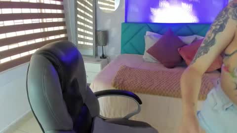 Snapshot of antonela_vargas chatting on January 2026 12:08:02 PM Anto online show from January 2026 12:08:02 PM