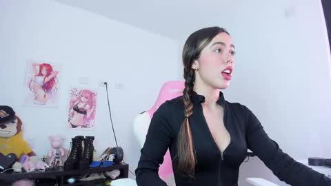 Snapshot of antonella_28_ chatting on September 2025 10:33:02 PM Antonella online show from September 2025 10:33:02 PM