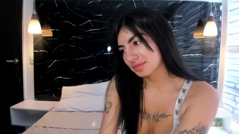 Snapshot of antonella__rouse chatting on February 2025 09:15:02 PM Antonella online show from February 2025 09:15:02 PM