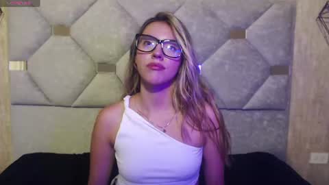 Snapshot of antonella_rose3 chatting on July 2026 02:34:01 PM Valentina online show from July 2026 02:34:01 PM