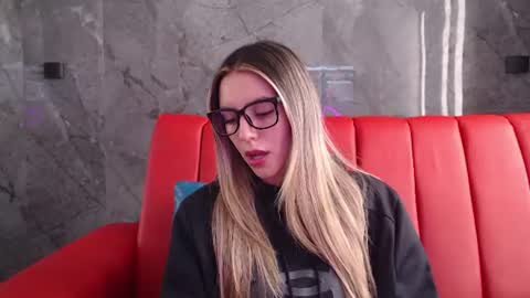 Snapshot of antonella_rose3 chatting on July 2026 02:32:01 PM Valentina online show from July 2026 02:32:01 PM