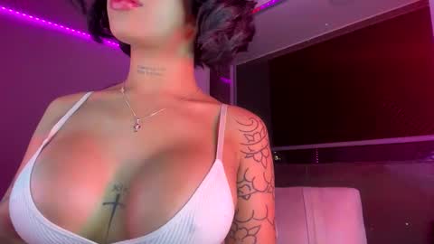 Snapshot of antonella_silva chatting on January 2025 01:59:02 AM Anto online show from January 2025 01:59:02 AM