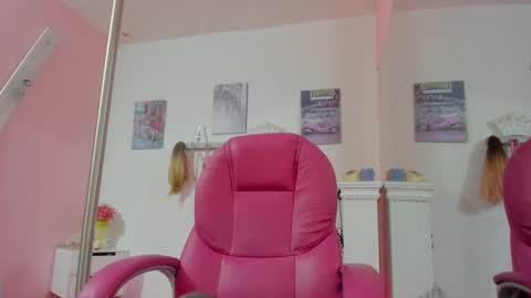 ANTONELLA online show from February 2025 01:44:01 PM