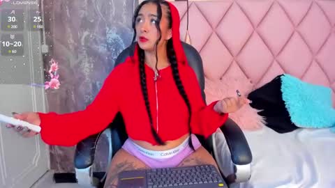 Snapshot of antonellaqueeen chatting on February 2025 11:09:02 AM ANTONELLE online show from February 2025 11:09:02 AM