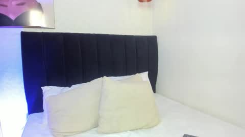 antonellariva_ online show from October 2025 09:04:01 PM