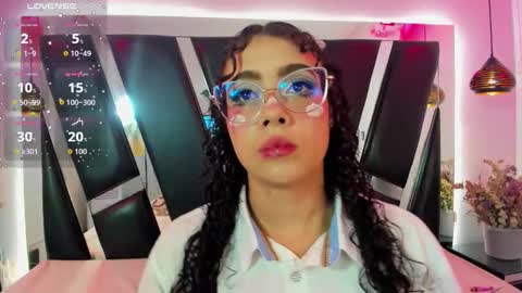 A N T O N E L L E  online show from September 2025 11:32:01 AM