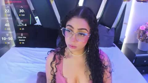 A N T O N E L L E  online show from November 2025 11:43:02 AM