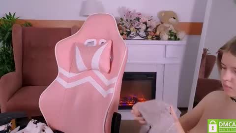 antonia_ferrero online show from February 2026 08:01:02 AM