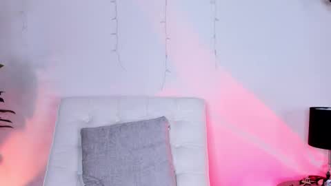 Antonia online show from March 2025 12:32:01 AM