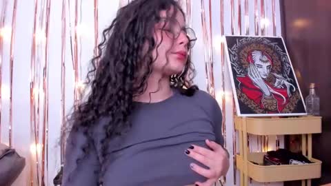 Snapshot of antoniart_ chatting on January 2025 02:38:01 AM Antonia online show from January 2025 02:38:01 AM