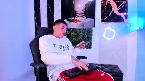 brendan and stiiven online show from December 2024 06:44:02 AM