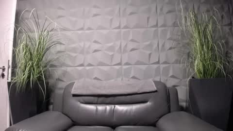 HI My name is Antonio online show from February 2025 08:04:01 PM