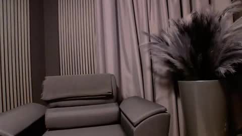 HI My name is Antonio online show from October 2025 06:58:01 PM