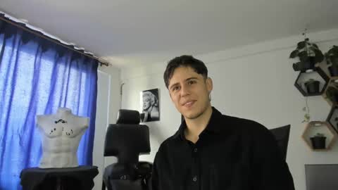 antonnello_ online show from March 2025 06:44:02 PM