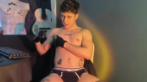 antonnello_ online show from October 2025 06:26:01 PM