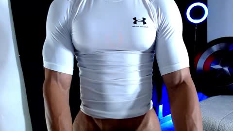 Instagram miguelangel1802  online show from November 2025 05:13:02 PM