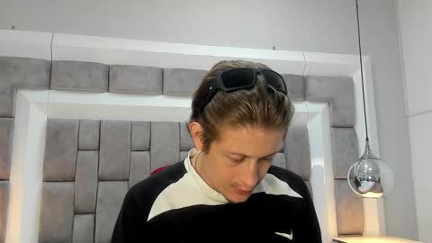 Snapshot of antthony_kings chatting on November 2025 09:16:02 PM Anthony King online show from November 2025 09:16:02 PM