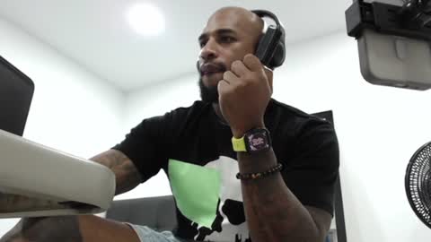 antwanblack11 online show from December 2024 03:18:02 AM