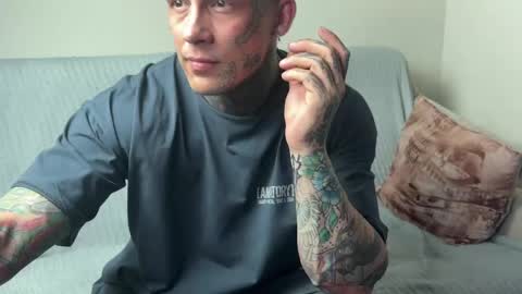 Tom online show from May 2026 08:05:01 PM