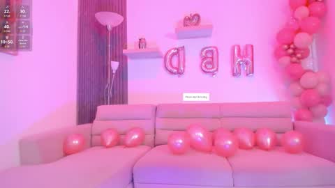 Ana online show from November 2025 07:45:02 PM