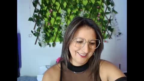 any mour online show from October 2025 06:20:01 PM