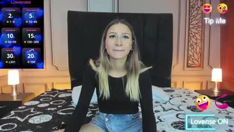 Anya online show from November 2025 11:38:02 PM