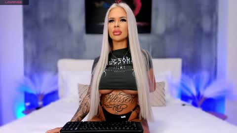 anyas_dolce online show from December 2024 06:13:01 PM