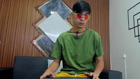 Snapshot of anyelo_sexyhot chatting on February 2025 11:47:02 AM anyelo_sexyhot online show from February 2025 11:47:02 AM