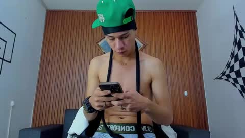 Snapshot of anyelo_sexyhot chatting on February 2025 12:55:02 PM anyelo_sexyhot online show from February 2025 12:55:02 PM