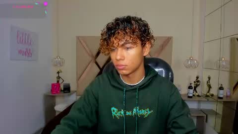 anyelotwink online show from July 2026 04:03:01 AM