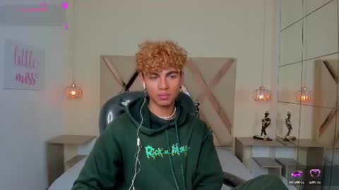 anyelotwink online show from July 2026 04:43:02 AM