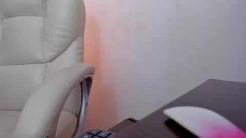 Snapshot of anyi_restrepo chatting on December 2024 03:16:02 PM Anyi online show from December 2024 03:16:02 PM