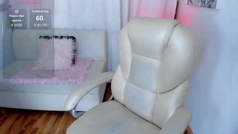 Snapshot of anyi_restrepo chatting on September 2025 12:08:02 PM Anyi online show from September 2025 12:08:02 PM