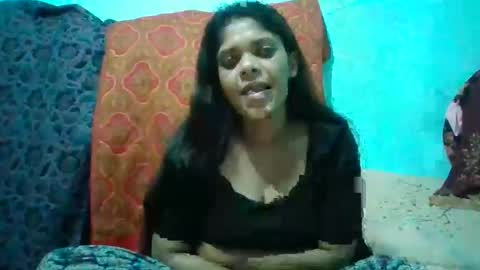 Snapshot of apa142817 chatting on February 2026 07:47:02 AM Aparalux online show from February 2026 07:47:02 AM