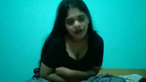 Snapshot of apa142817 chatting on February 2026 04:57:02 AM Aparalux online show from February 2026 04:57:02 AM