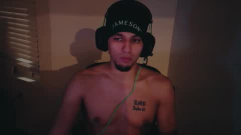 ApacheWithWebcam online show from November 2025 04:33:02 AM